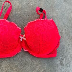 VICTORIA’S SECRET | NEW Bright Pink Lined Lace Bra 34D
